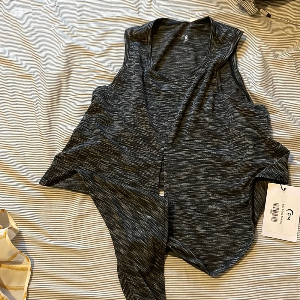 Zyia active infinity tank